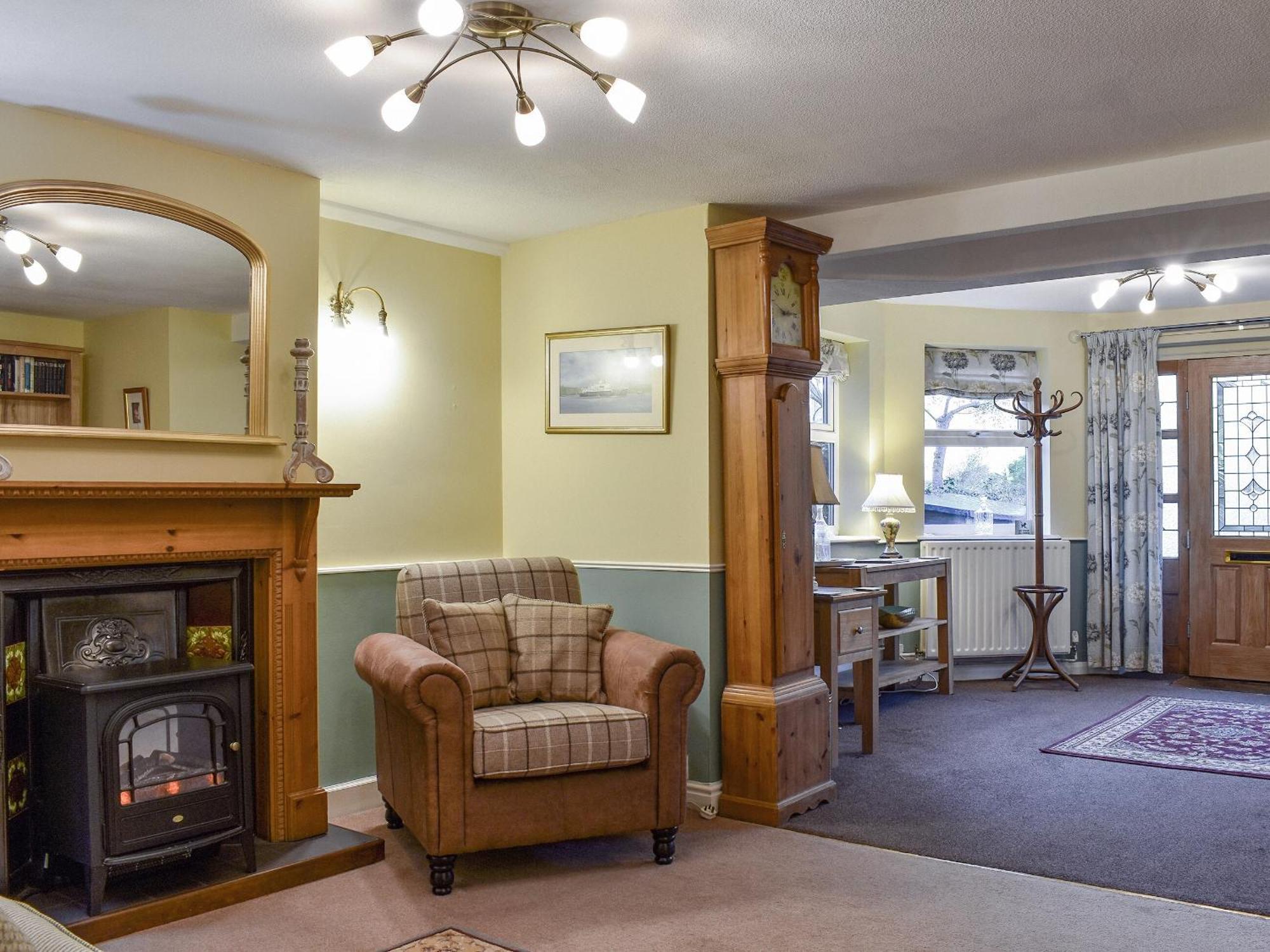 Holiday home Laburnum House